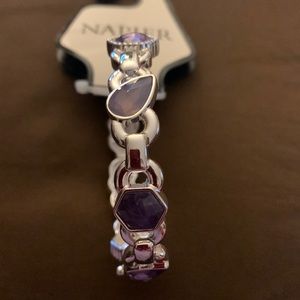 Bracelet (stretch)with amethyst like stones